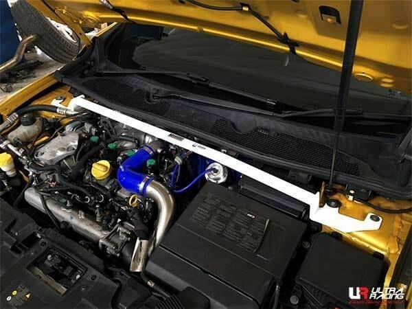 Renault Megane III RS UltraRacing front upper Strutbar